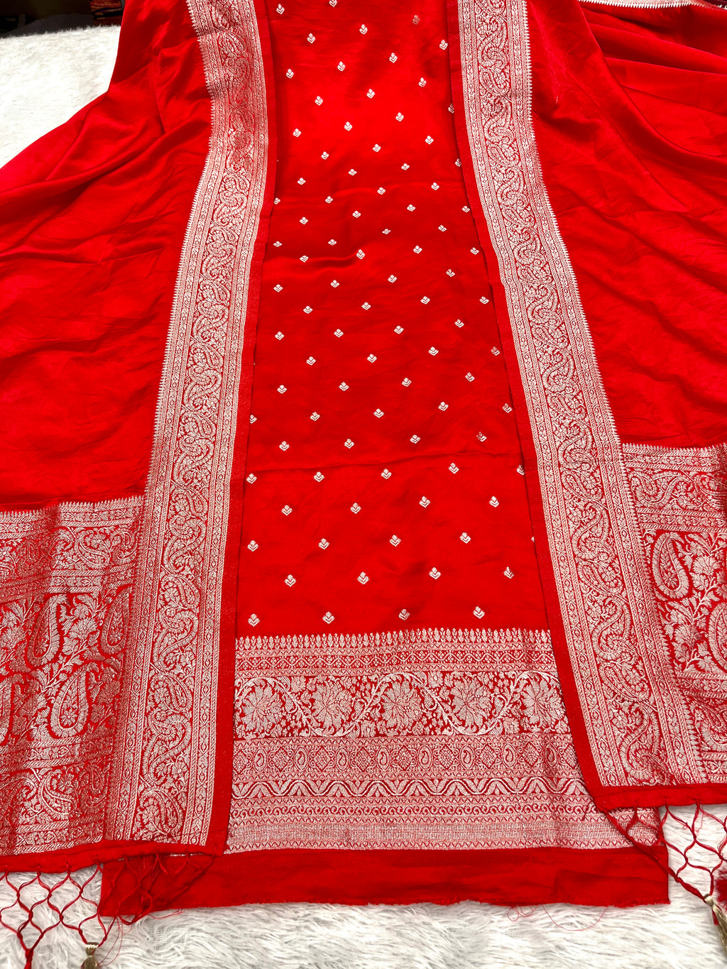 Mashru kataan Buti Suit MSS002