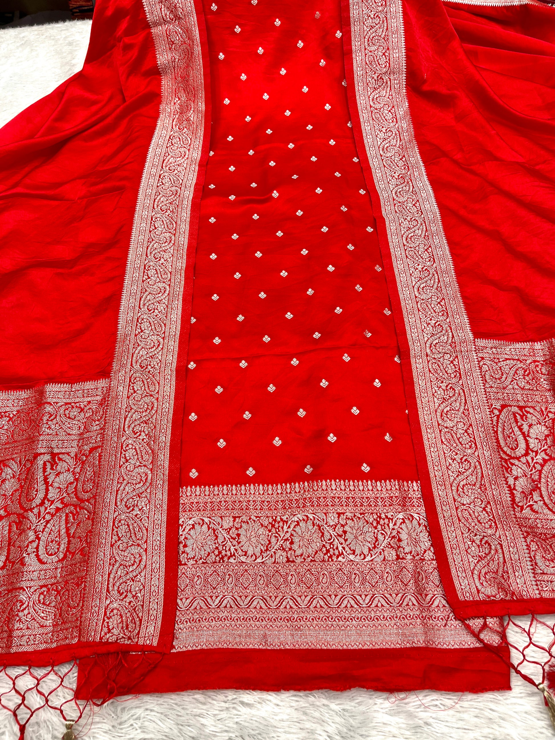 Mashru kataan Buti Suit MSS002