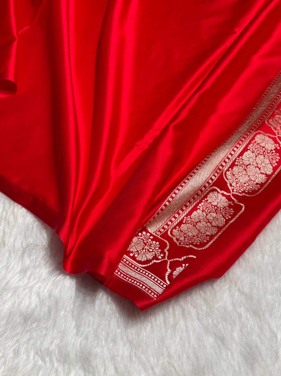 Banarasi Mashru Kataan Silk Saree Featuring Flower Buta Design with Ikkat Border and Zari Pallu – MKS409