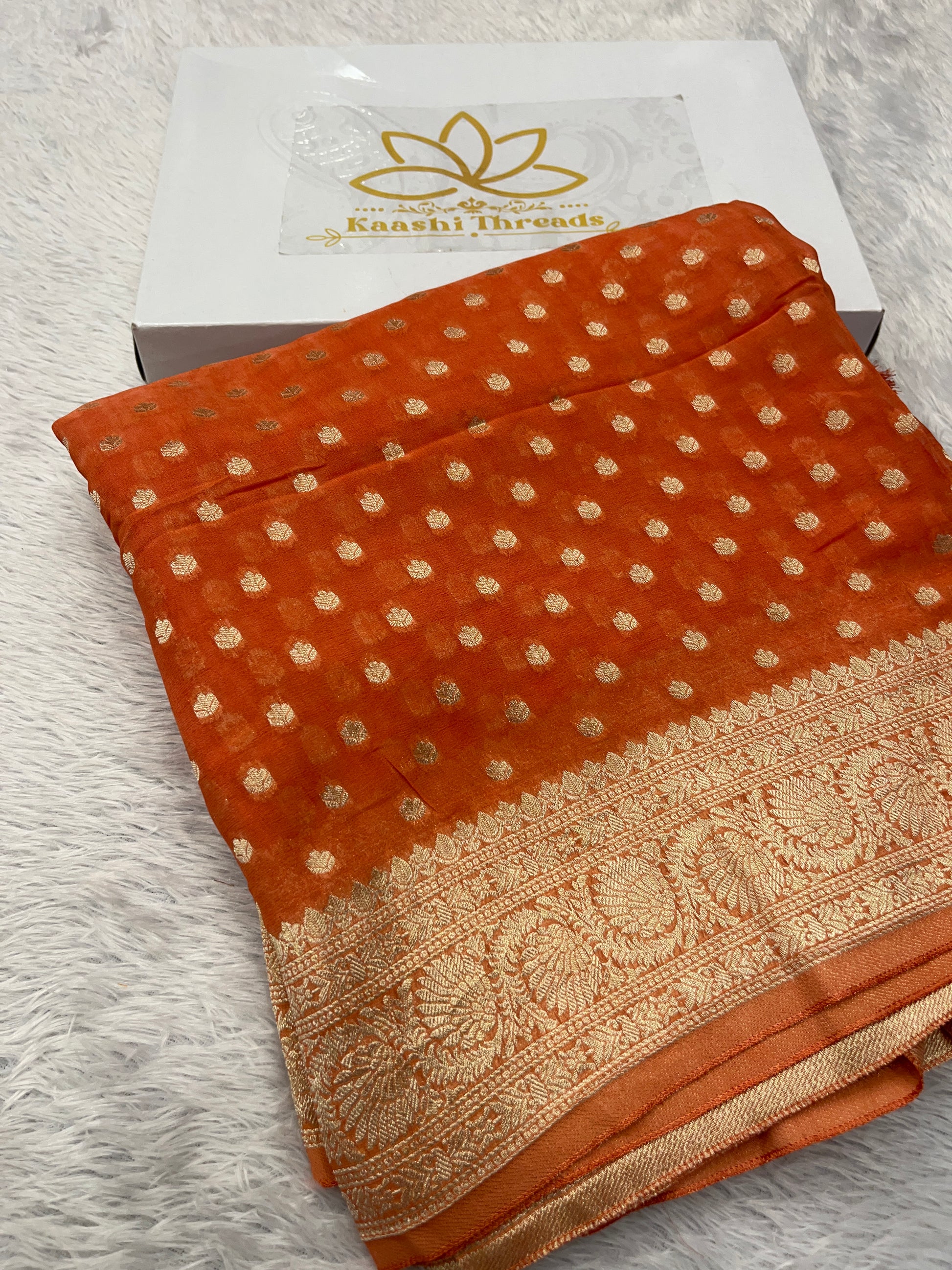 Banarsi Pure Natural Georgette Four flower Buti Design VSG02