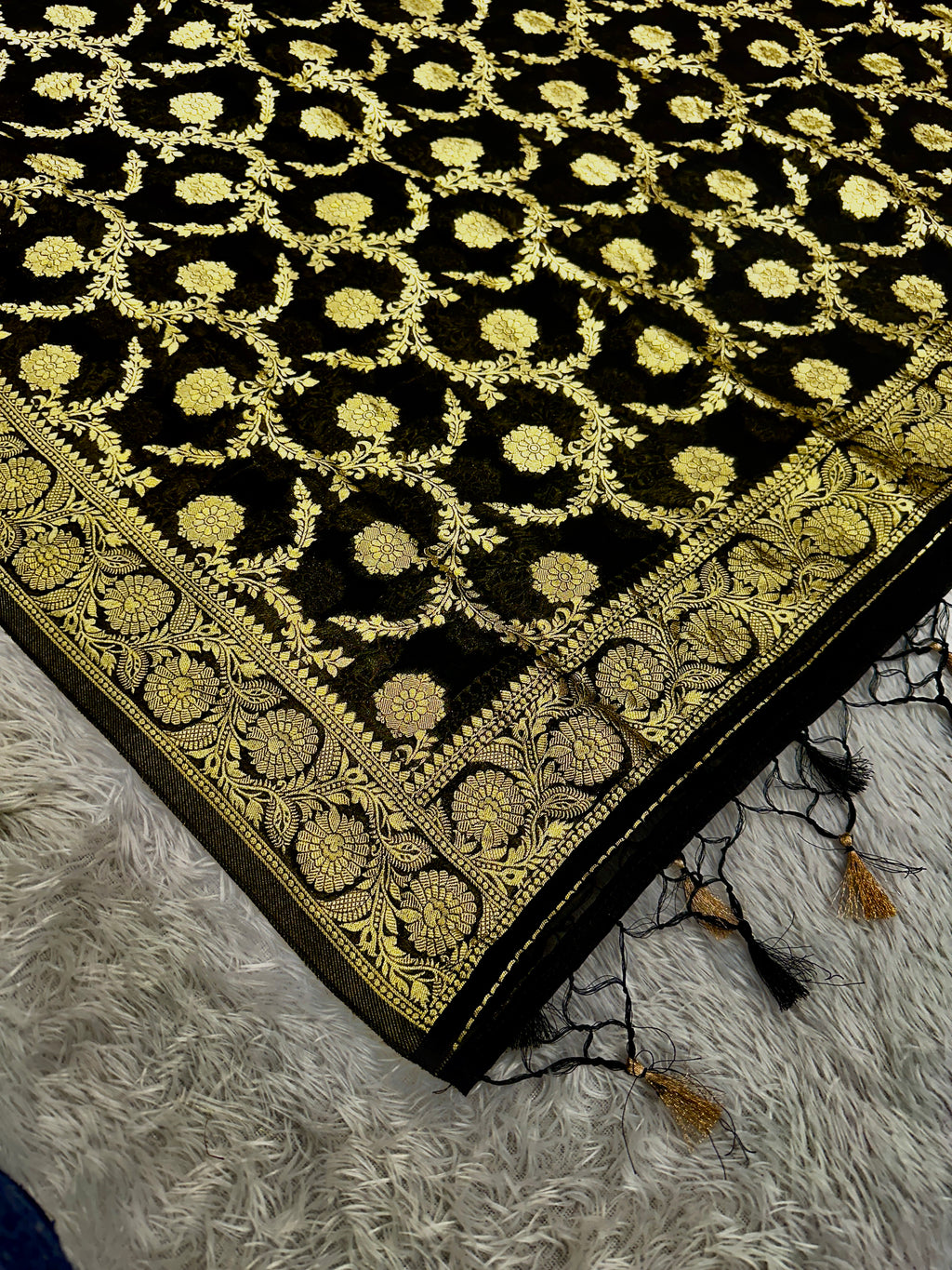 ✨ Banarasi Viscose Georgette Suit Set ✨VSS11