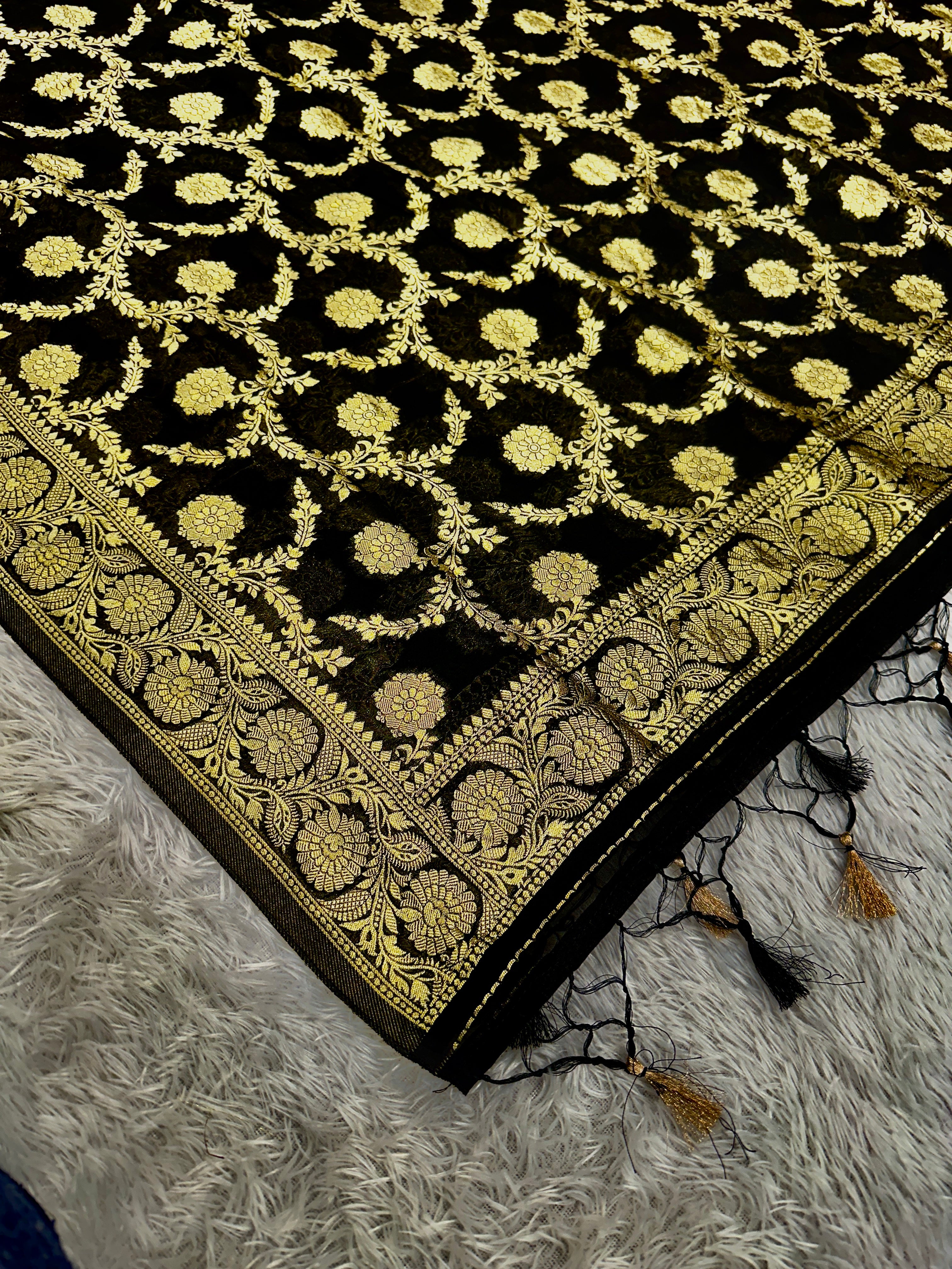 ✨ Banarasi Viscose Georgette Suit Set ✨VSS11