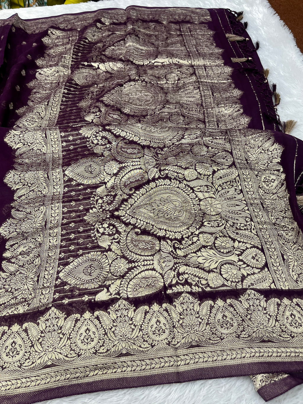 Banarsi Pure Natural Georgette Traditional Buta Design VSG04