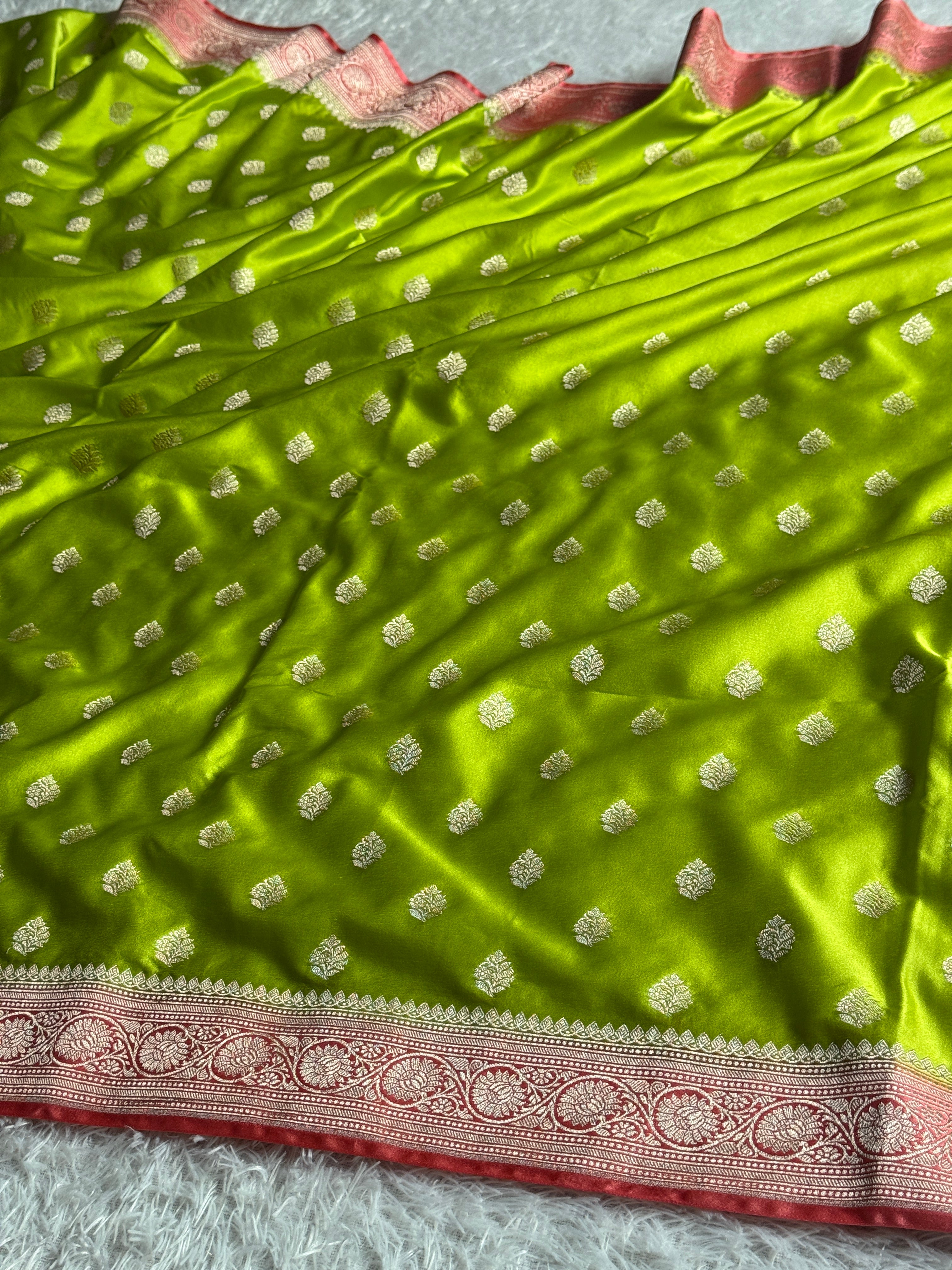 MKS690 – Mehndi & Peach Banarasi Mashru Kataan Silk Saree with Buta Woven Design