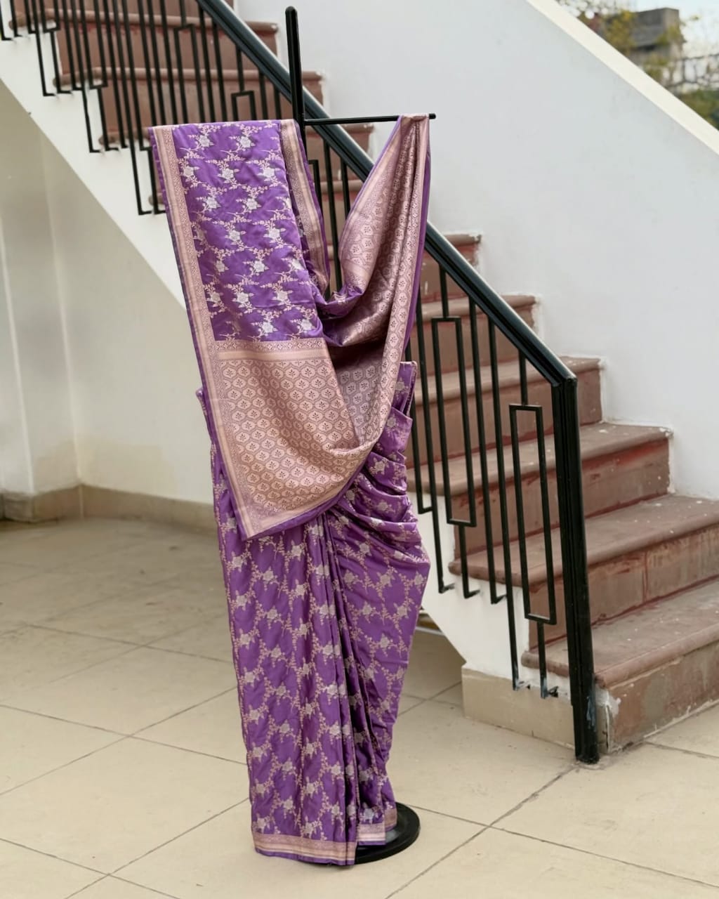 Banarasi Mashru Kataan Silk Saree Featuring Jaal Weave with Silver Zari Meena Work & Rich Pallu – MKS414