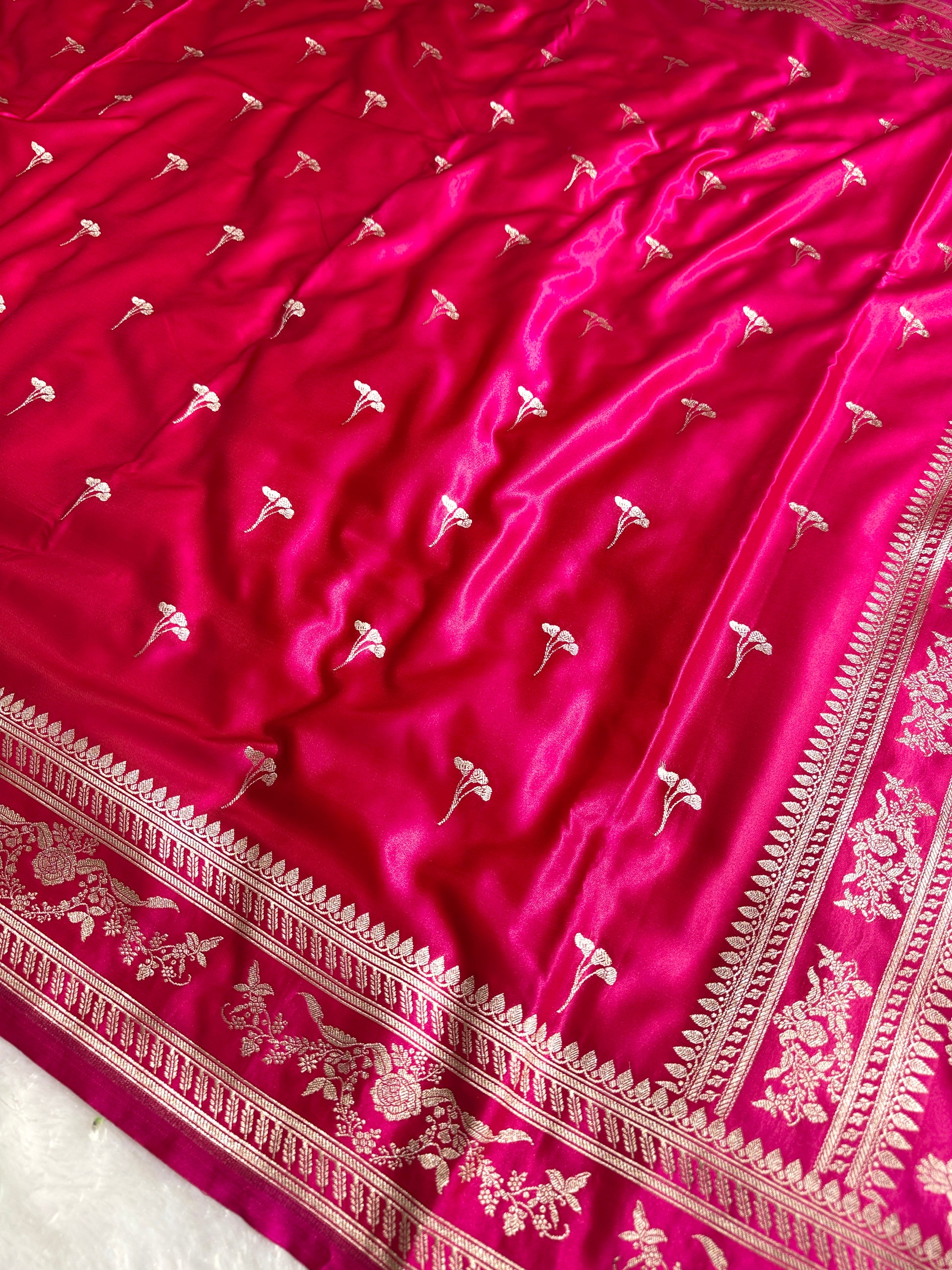 Dark Pink Banarasi Mashru Silk Saree with Jacquard Woven Flower Buta & Elegant Zari Highlights MKS086