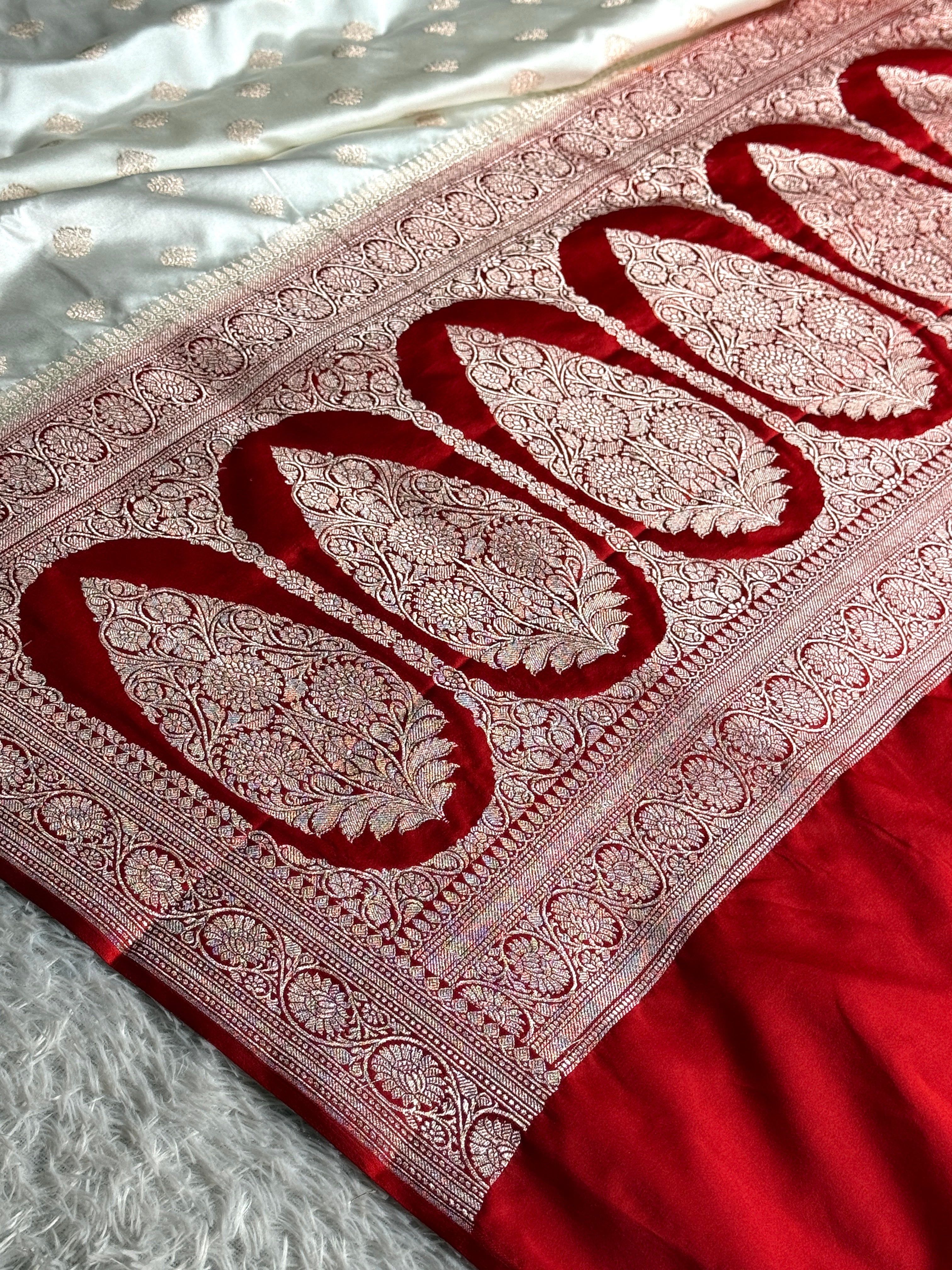 Cream with Red Contrast Mashru Kataan Silk Saree with Buta Weaving & Rich Zari Pallu | MKS644
