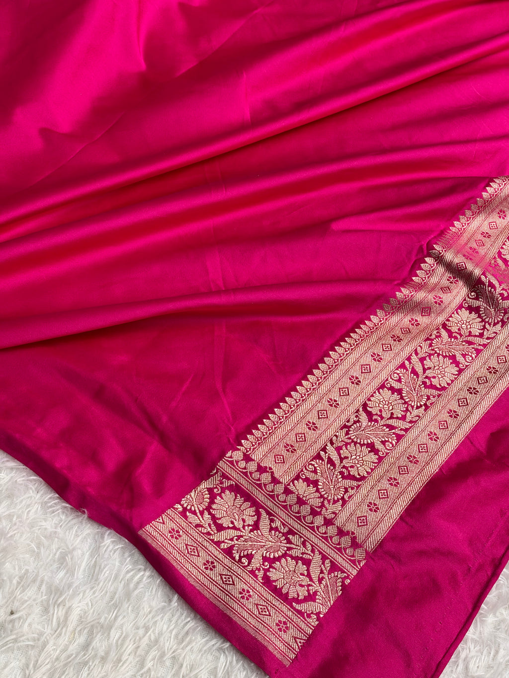 MKS871 – Premium Mashru Kataan Silk Saree with Traditional Border & Rich Zari Pallu