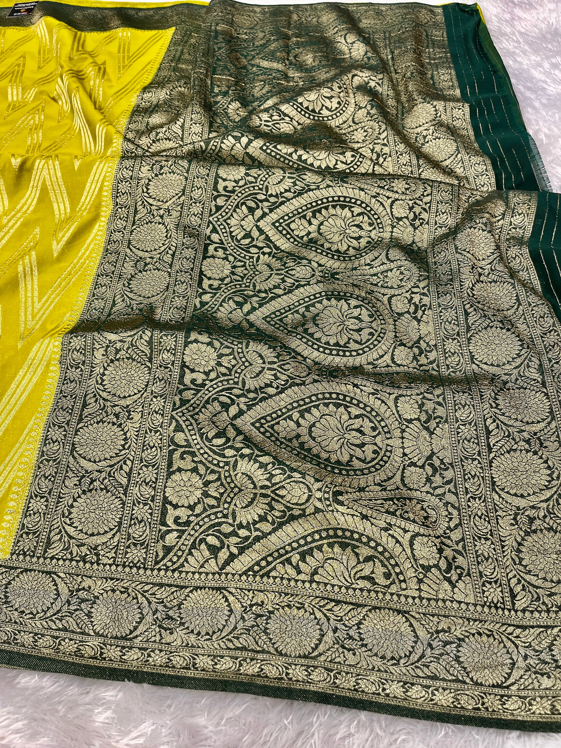 Chinon Silk Zig Zag Design Lemon with Green Color Saree CN09