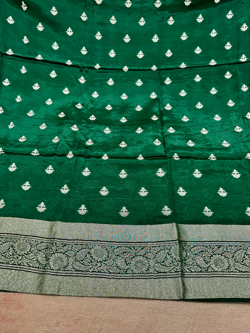 ✨ Banarasi Jacquard Gap Buti HO Silk 3-Piece Unstitched Dress Material MSS24