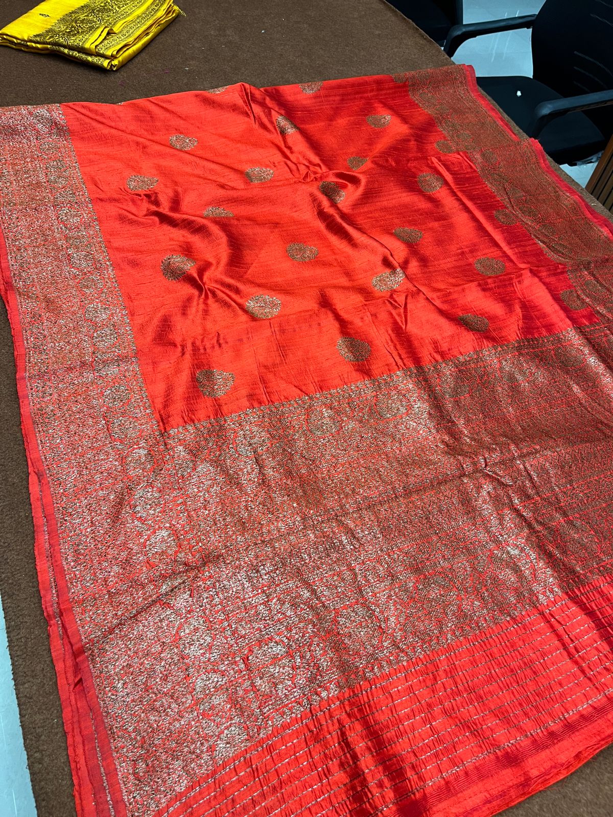 Gerua Handloom Raw Silk Chouda brder Boota Saree
