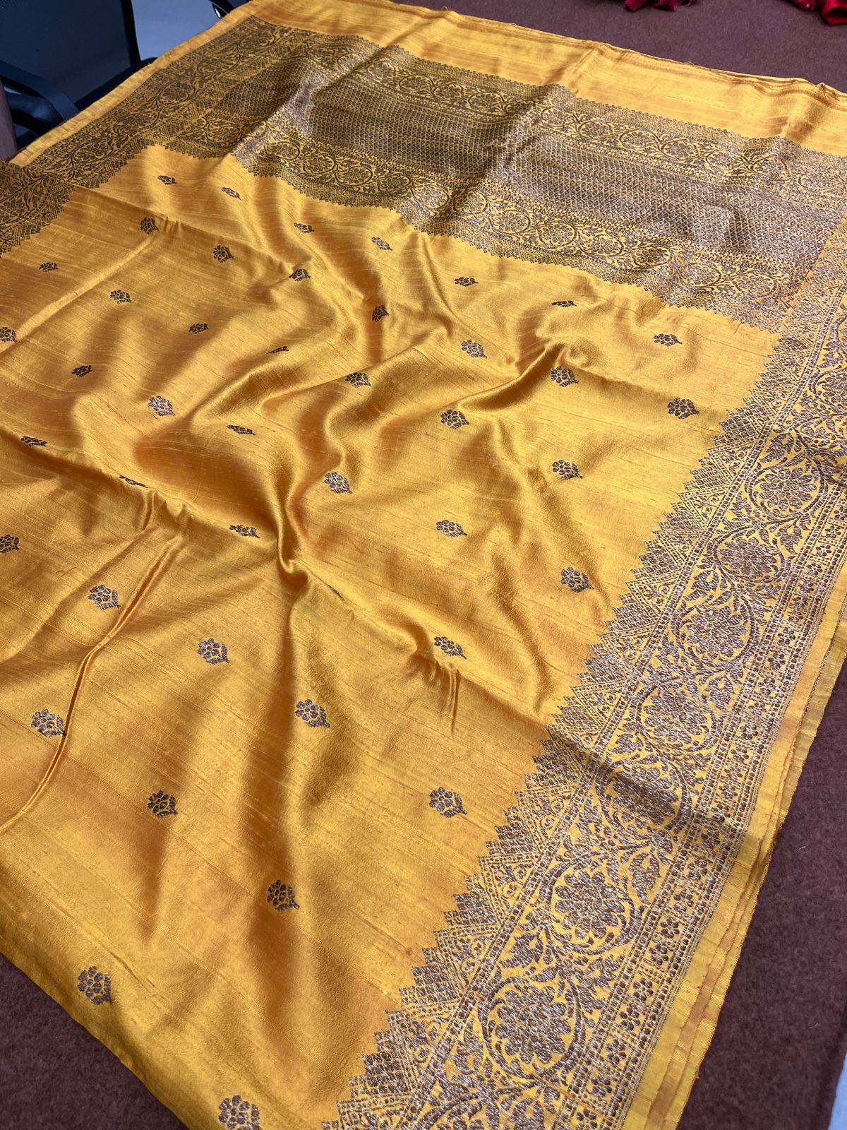 Handloom Raw Silk Banarasi Border Booti Saree