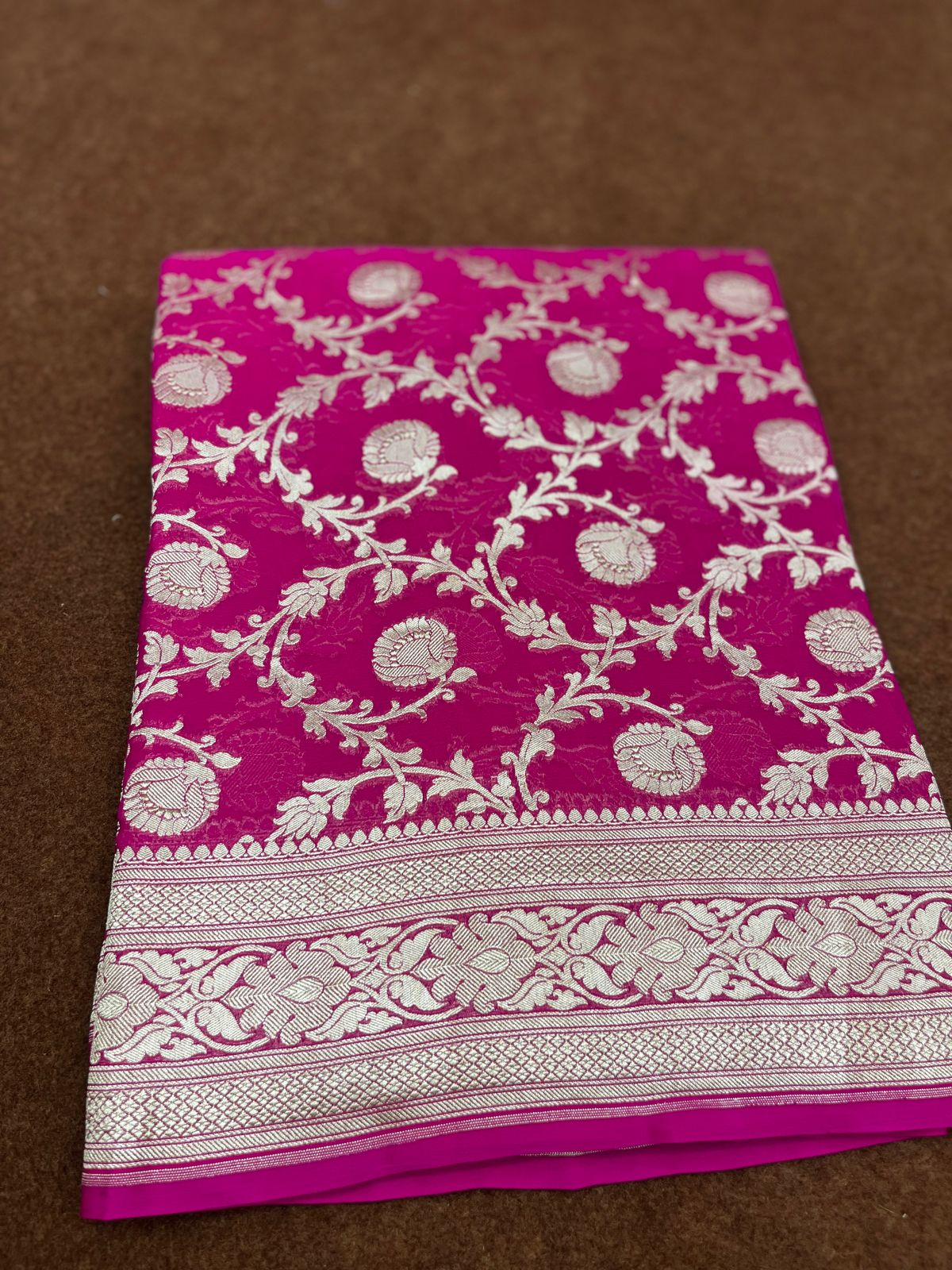 Maganta Pure Chiffon Banarasi Border Jangla Saree